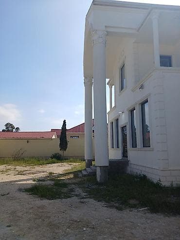 satiq evler: İki mərtəbəli, klassik sütunlu fasadlı geniş fərdi yaşayış evi. ev — 6