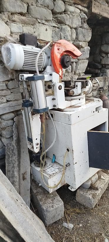 şaxta gülü bitkisi: MC-315B metall kəsmə dəzgahı - Model: MC-315B (etiket üzərində — 1