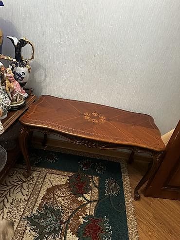 Офисная мебель: Журнальный стол, Б/у — 1