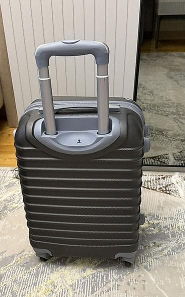 Çamadanlar: Çamadan tecili satilir endirimle 30 azn‼️‼️‼️Heç bir problemi — 2