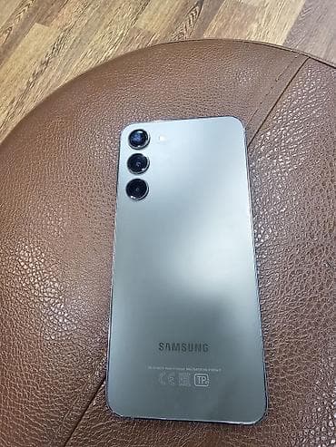 Samsung Galaxy S22 Ultra — 5