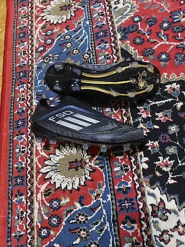 İdman formaları: Butslar Adidas, Ölçü: 37, Yeni — 2