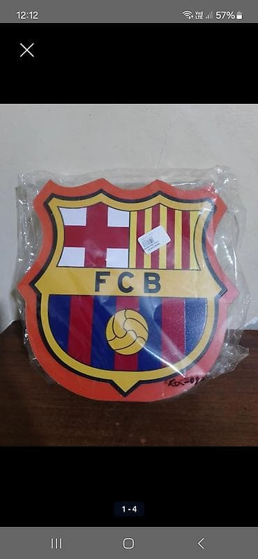 Daxildi.FC Barcelona loqolu divar bəzəyi - Ön tərəf: “FCB” yazılı