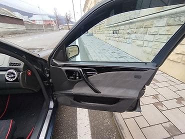 mercedes mini: Mercedes-Benz E-Class (W210) sedan - Kuzov: 4 qapılı sedan, tünd — 9