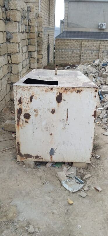 qaz balonu masin ucun: Bak, Metal, 1000 l l — 2