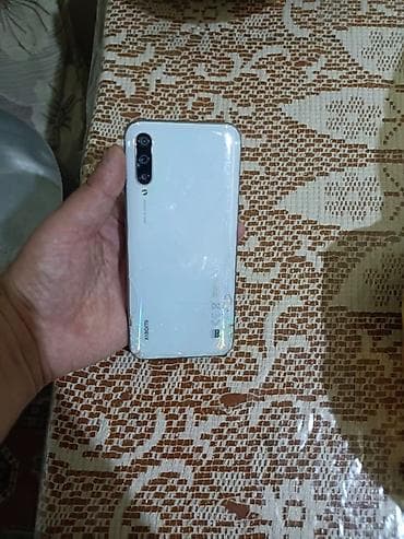 Xiaomi Mi A3, 64 GB, rəng - Ağ, 
 Qırıq — 2