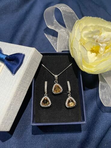 750 eyarli qizilin qiymeti: Dəstə daxildir: Sırğa, Sep, Kulon, Gümüş, 925 Əyar — 7