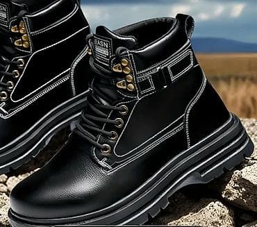 42. 43 razmer eyaqlara uygundur . qiymeti 35 azn super keyfiyyetdir — 2