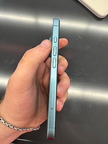 iphone pro max: Salam. Telefon rəsmi mağazadan alınıb və hələ 3 ay zəmanəti var — 4