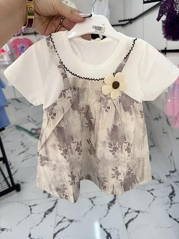 uşaq üçün geyimlər: Uşaq geyim dəsti – qısaqoll ağ köynək və üzərinə geyinilən çiçək — 1