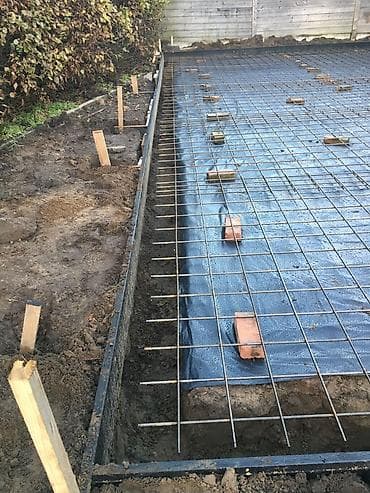 Beton setkalarının satışı.Ölçülər 3*0.75 metr. Göz ölçülər: 10*12 sm