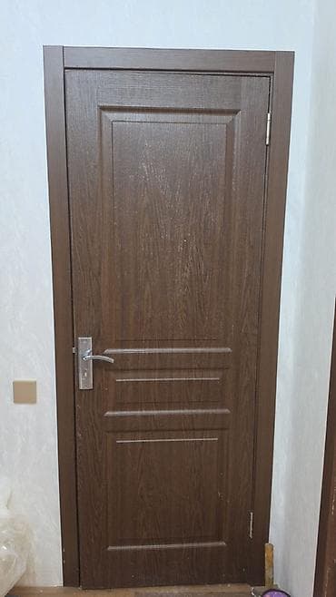 ‼️ÇOX TƏCİLİ ÇIXMALİDİR‼️ 6 ədəddir Mebel iç qapısı – qəhvəyi ağac
