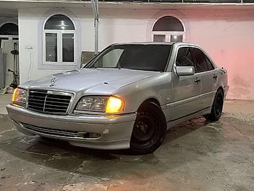 Mercedes-Benz C-Class: 2.2 l | 1994 il Sedan — 1