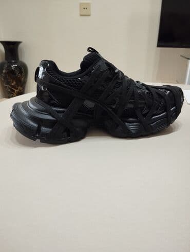 Alfa Romeo: Balenciaga Runner – qara rəngli idman ayaqqabısı (çift) - Rəng: tam — 5