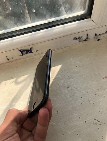 ayfon dubay 14: IPhone 7, Jet Black, Barmaq izi — 3