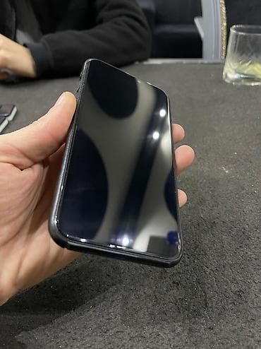 ayfon 7 32: IPhone 11, 64 GB, Qara — 8