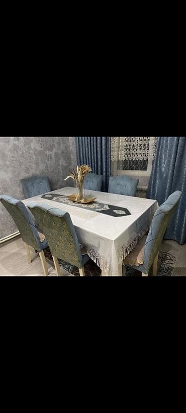 Qonaq otağı üçün, İşlənmiş, Dördbucaq masa, 6 stul lalafo.az -da Qonaq otağı üçün, İşlənmiş, Dördbucaq masa, 6 stul