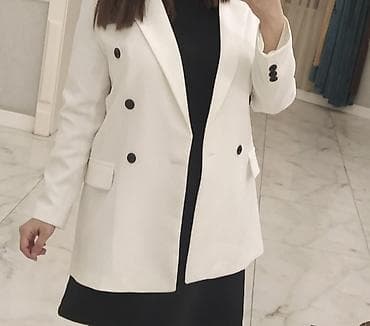 Ağ rəngli qadın blazer
 Az geyinilib, səliqəlidir