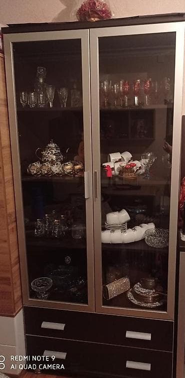 Embawood mebeli tecılı satıram her ikisi har biri 80 AZN Şüşə — 1