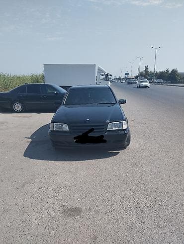 Mercedes-Benz C 180: 1.8 l | 1999 il Sedan — 1