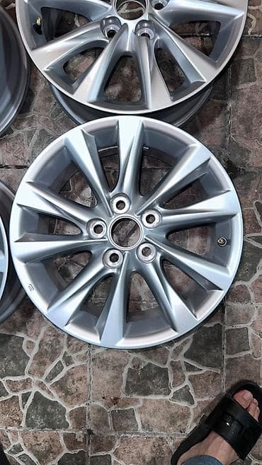 passat disk: İşlənmiş Disk Toyota R 16, 5 Boltlu — 5