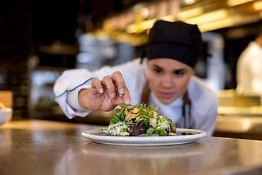 ​👨‍🍳 İş Axtarıram: Soyuq Bölüm / Aşpaz Köməkçisi ​Salam hər kəsə! — 1