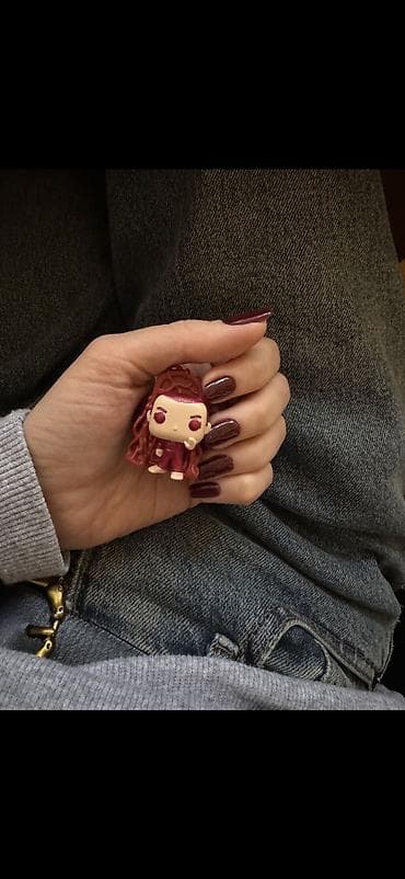 Breloklar: Mini fiqur açarlıq - Material: sərt plastik/vinil - Rənglər: tünd — 1