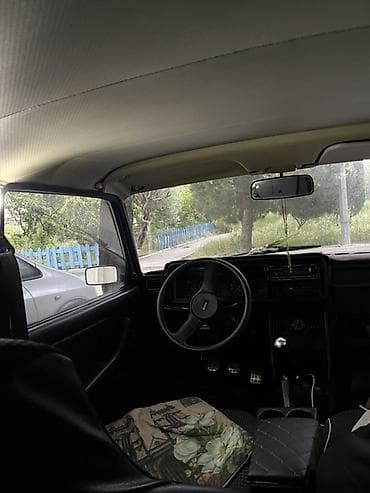 подержанные авто: VAZ 2107 “Lada” sedan - Kuzov: klassik 4 qapılı sedan, ağ rəng — 5