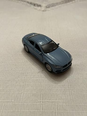 siniy traktor oyuncaq: Metall mini avtomobil modeli – mavi sedan/kupé üslubunda - Korpus — 2