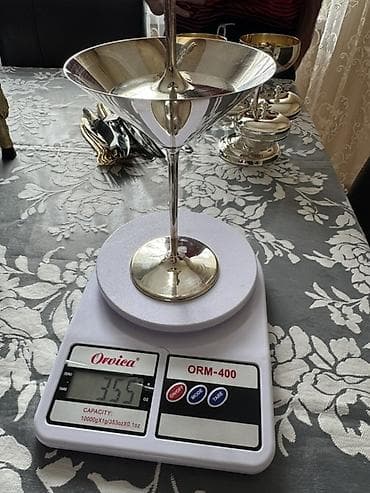 Столовые приборы: Gümüş süfrə aksessuarları dəsti Tərkib və xüsusiyyətlər: - Böyük — 4