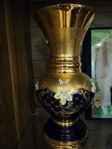 novruz gülü: Bir vaza — 2