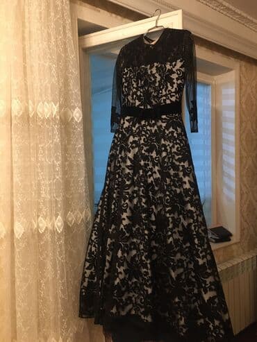 Şanti modalar evində tikilib 300manata başa gəlib, 100manata satılır