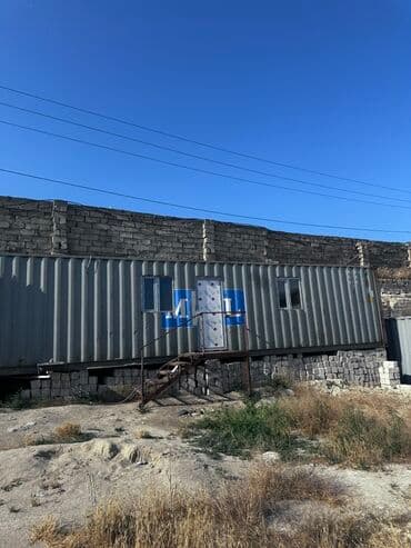 anbar üçün konteyner: İşlədilmiş metal konteyner satılır. Konteynerdə qapı və pəncərələr — 1