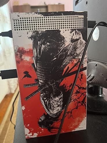 p4 disk: Xbox Series S konsolu – xüsusi samuray temalı vinil dəstlə Məhsulun — 2