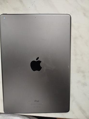 maqintafon kalonka per page 100: Çox super vəziyətdədi inan Xüsusiyyətlər: - Ekran: 9.7" Retina — 3