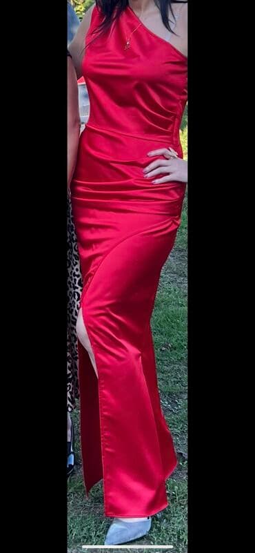 atlas kofta: Temiz atlas don 150 azn tikilib birce defe toya geyinilib 38 40 beden — 2