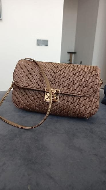 sumkalar: Təsviri: - Qəhvəyi rəngli, toxuma fakturalı çiyin/çarpaz asma çanta - — 1