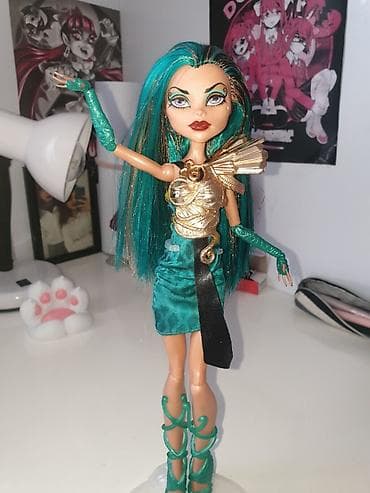 Monster High kuklası – Nefera De Nile💎 - Uzun, parlaq firuzəyi — 1