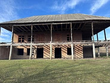 Mənzillər: Satılır: Böyük həyətyanı torpaq sahəsi və kənd evi - Geniş — 7