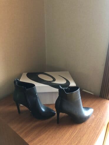 dəri qadın botilyonu: Ölçü: 38, rəng - Qara, İşlənmiş — 1