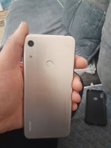 filtirli su: Honor 8A 2020, rəng - Gümüşü, Barmaq izi — 3