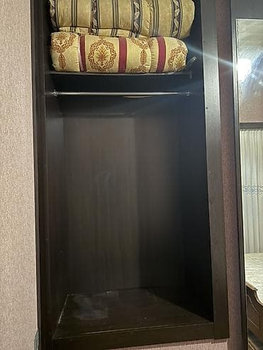 teze dolablar: 3 qapılı, Güzgülü, Qəhvəyi, Taxta, Kupe, Düz dolab — 3