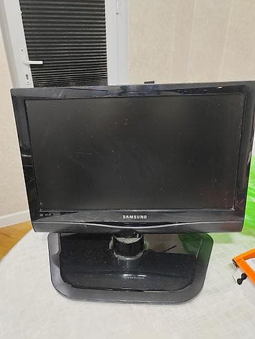 komputer setup: Samsung LCD televizor/monitor - Ekran: təxminən 22" LCD panel - — 1