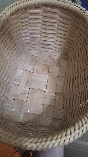 həsir səbət: Tutacaqlı səbət. Bu səbət əşyaların saxlanması və ya dekorativ — 1