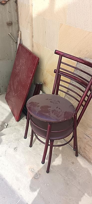madeyra masa: Metal yemək dəsti – tünd bordo rəngdə Komplekt: - 1 ədəd düzbucaqlı — 1