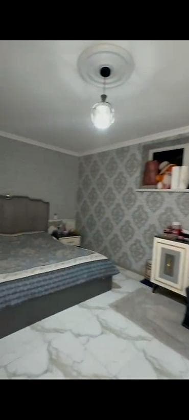 basavik satisi: İki mərtəbəli həyət evi - Xarici görünüş: Aqlay üslublu açıq rəngli — 3