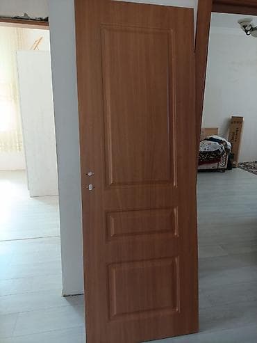 otaq qapllarl: Cəmi 7qapıdır 5 otaq ücün ikisi hamam ayaqyolu üçün əla vəziyyətdədir — 1
