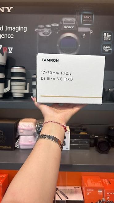 mini pirinter: Tamron 17-70mm F/2.8 Di III-A VC RXD obyektivi - Fokus məsafəsi — 1