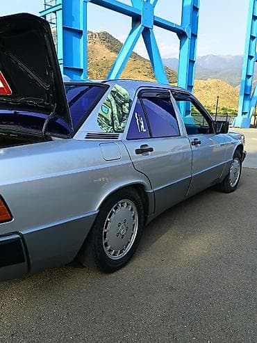 belarus 82 3: Mercedes-Benz 190 (W201): 2 l | 1992 il Sedan — 4