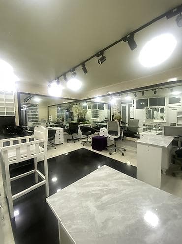 rahat əmlak: Peşəkar salon üçün tam təchizatlı - Yuyucu köşk: qara keramika çanaq — 4